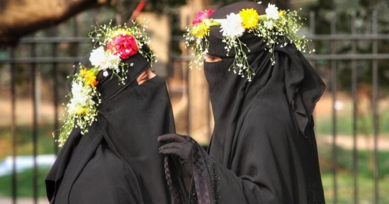 Қоғамдық орындарда бетін тұмшалағандарды полиция камералар арқылы тауып, жазаға тартады