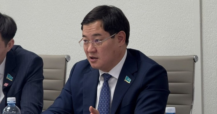 Екі деген бағаның болмауы білім сапасына төнген қауіп – депутат пікірі