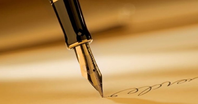 «Мемлекетке масыл болмауы керек»: журналист ақын-жазушыларды сынға алды