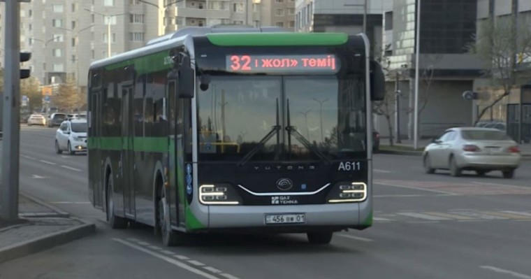 Жеке көліктен гөрі автобуспен жүрудің тиімді болғаны жақсы - Тоқаев