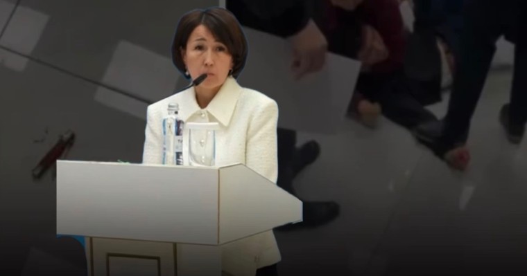 Алматыда университетте студент пышақпен шабуыл жасаған оқытушы қызметіне оралды