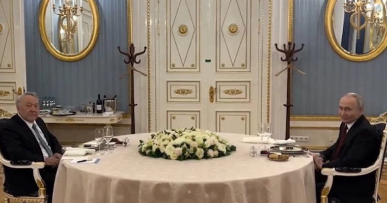 Путин Кремльде Нұрсұлтан Назарбаевты қабылдады