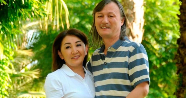 "Ұлықпанның атына кір келтіріп отыр": Танымал әншінің әйелі шұғыл мәлімдеме жасады (ФОТО)