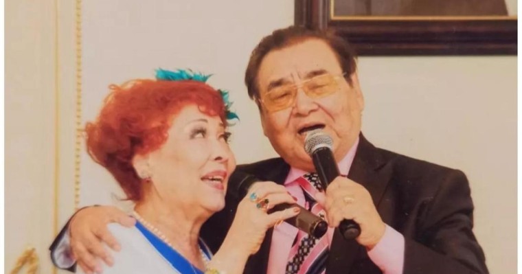 Ескендір Хасенғалиевтің әйелі Дарико көптен бері алғаш рет ел алдына шықты (ВИДЕО)