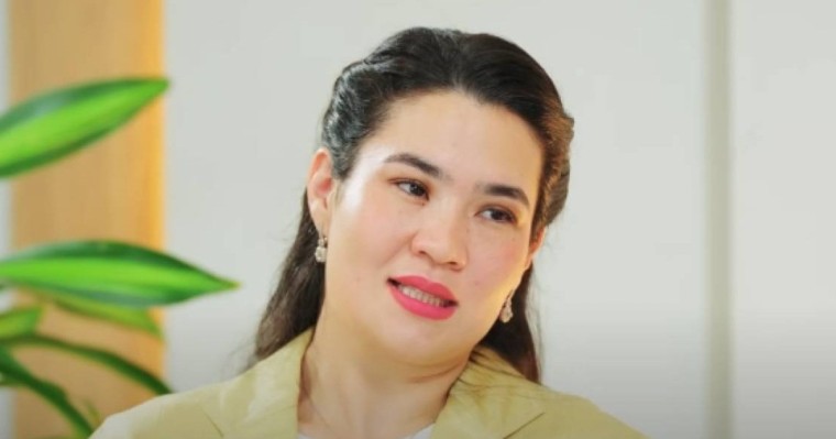 "Аяқ астынан босанып қалдым": Танымал мектеп директоры ел естімеген жаңалығын айтты (ФОТО)