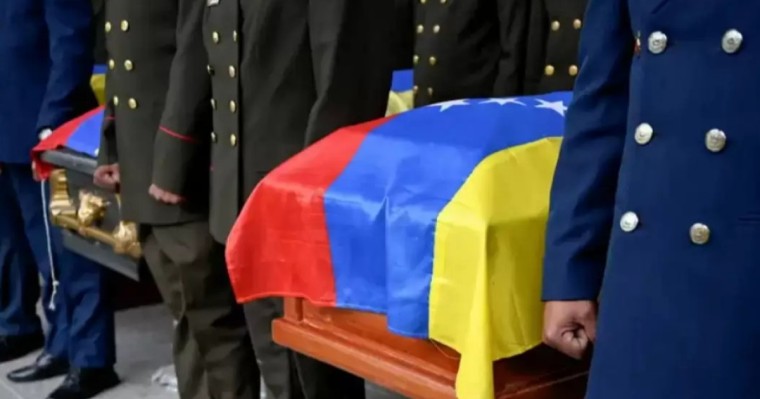 АҚШ шабуылы кезінде 100-ден аса адам қаза тапқаны хабарланды