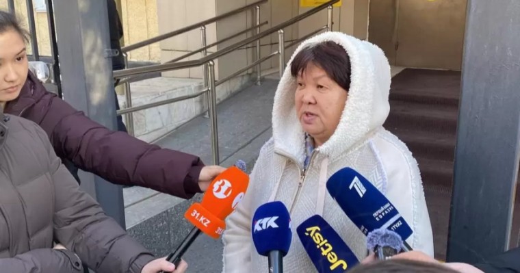 “Жарақаттарын өз көзіммен көрдім” - марқұм Айзаттың әпкесі