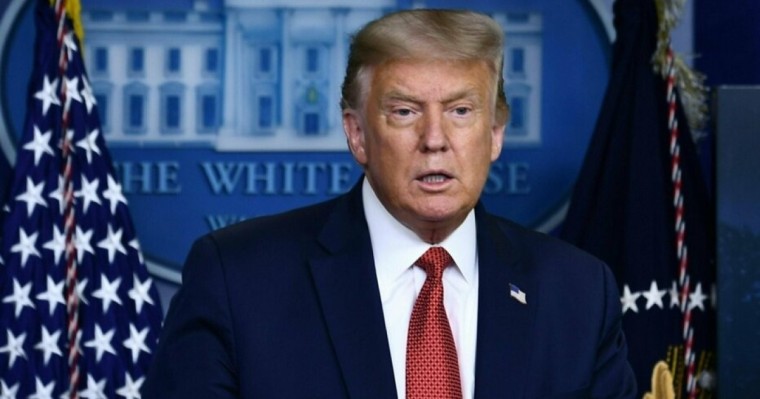 Трамп өзін Венесуэланың уақытша президенті ретінде жариялады