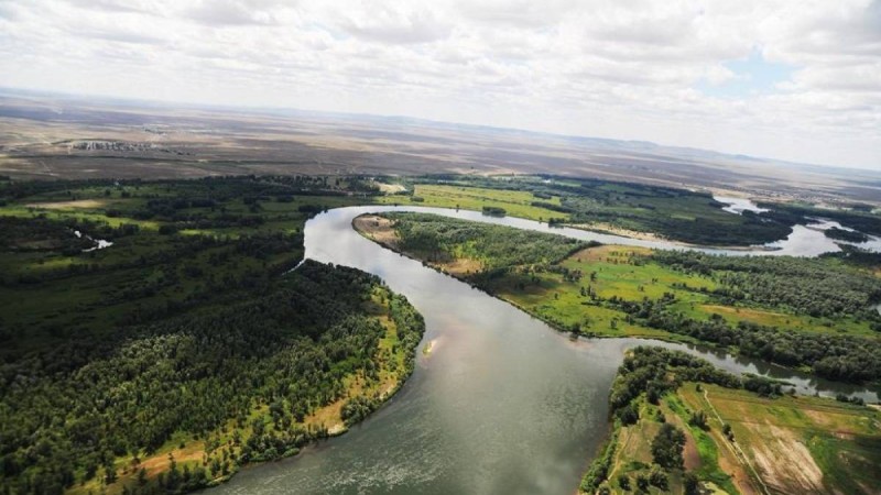 Трансшекаралық өзендер: Ортақ су қалай бөлінбек?