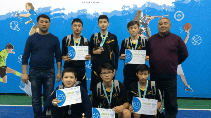 Білім саласындағы биік меже |