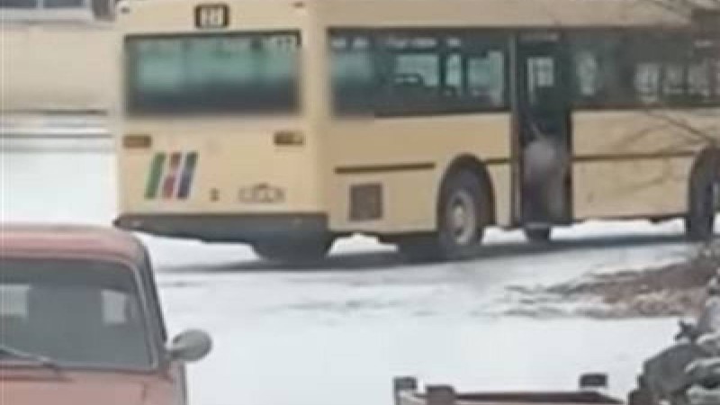 Қостанайда ер адам автобуста дәрет сындырды