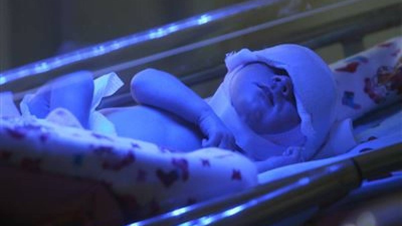 Туысы бетінен сүйген соң сәби шетінеп кетті