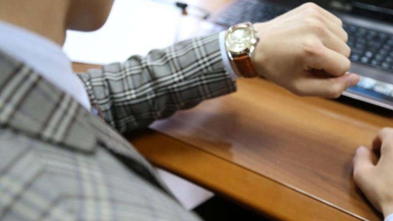 Ерлерге арналған әшекей: Қол сағаты