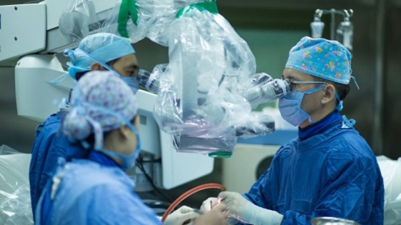 Ұлттық ғылыми хирургия орталығында биыл 2 мыңға жуық бірегей ота жасалды
