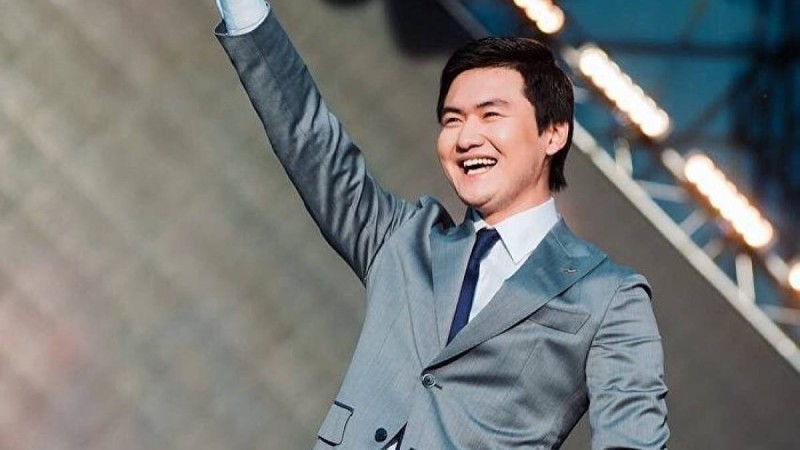 Төреғали еліміздің Бас мүфтиіне ұлының атын азан шақыртып қойдыртты