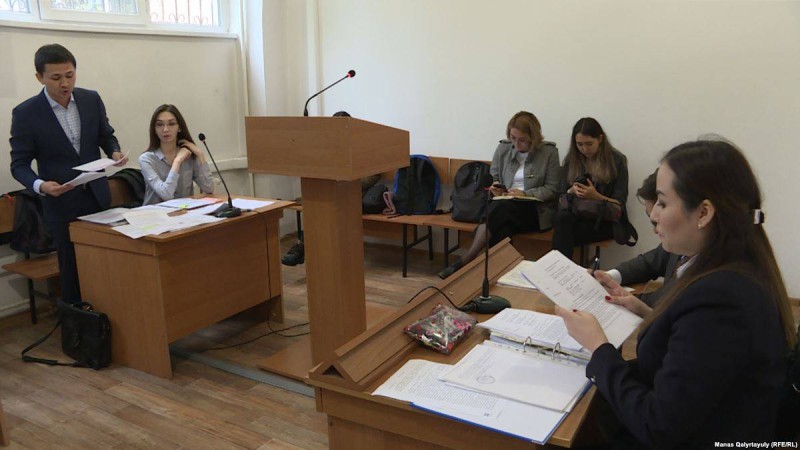 Алматыда депутат Мұсабаевтың кәсіпкер үстінен түсірген шағымы бойынша сот тыңдауы өтті