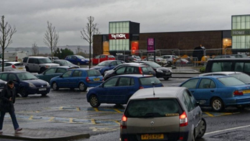 Алматы полицейлері көшедегі "парковшиктермен" күресе бастады