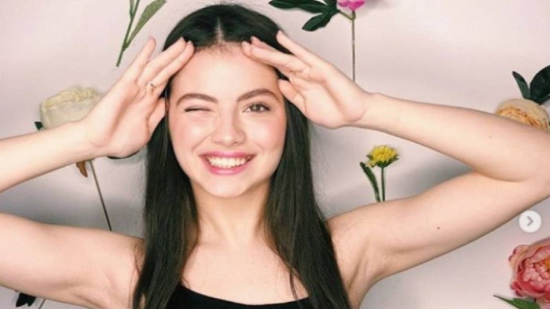 Ақ дидарың-ай сенің... Beauty of Universe-2019 байқауына баратын қыз