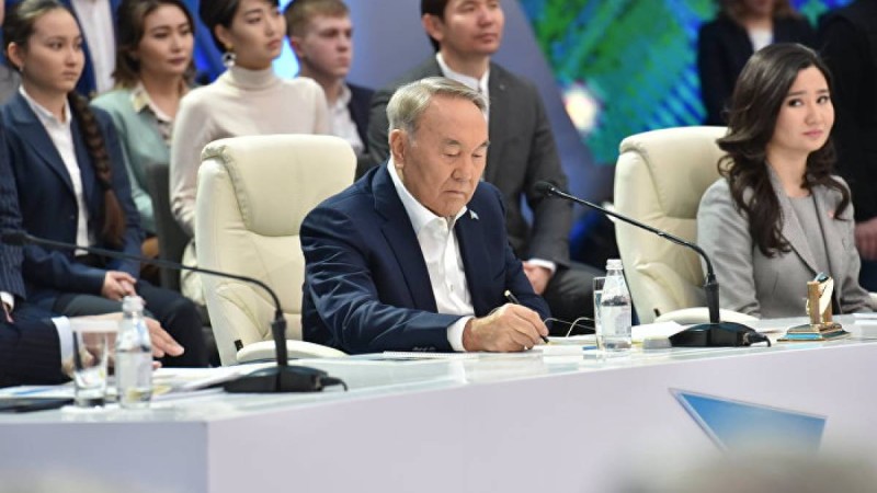 Назарбаевтың отставкасын естіген Түркия жастары Қазақстанға келмекші болды