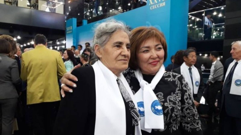 Асылы Осман қазақ тілінің дамымай жатқанына кім кінәлі екенін айтты