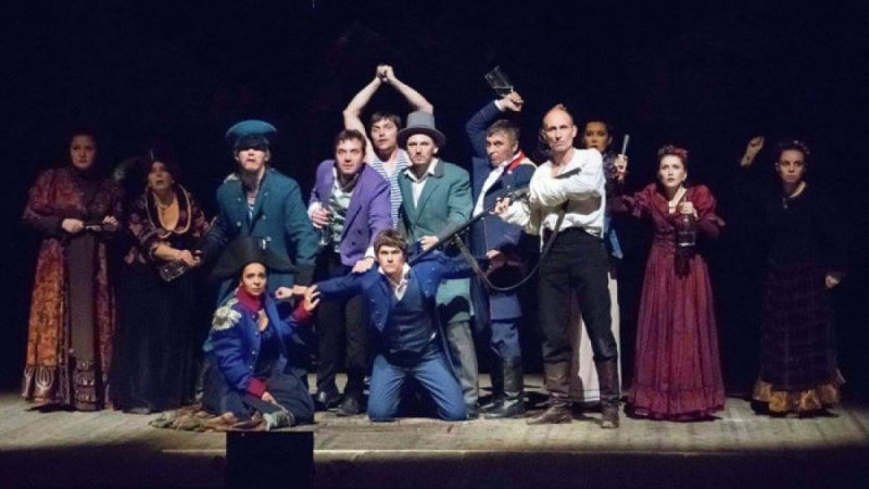 Достоевский атындағы театр: тарихы мен қызықты деректер