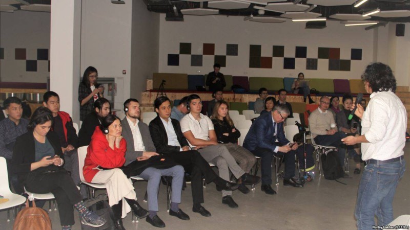 Тіл қоғамдық белсенділікке әсер ете ме?