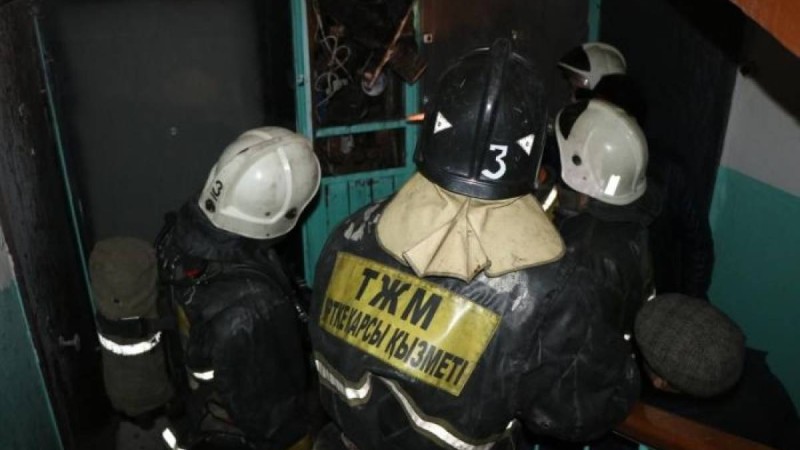 Нұр-Сұлтанда тоғыз қабатты үйден өрт шықты: 4 бала ауруханада жатыр