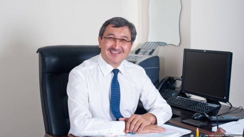 Бұрынғы мәжіліс депутаты ОСК-ға құжаттарын өткізді