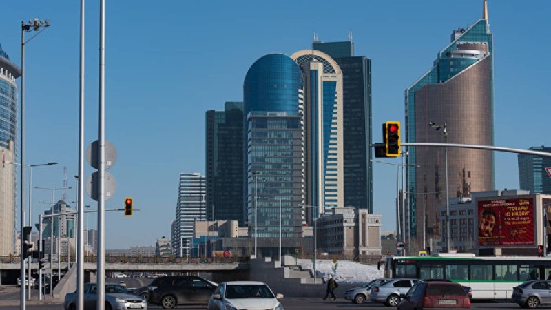 Астана көшелеріндегі аудармалар: жарнамадағы өрескел қателіктер