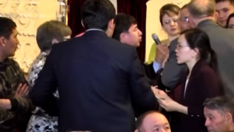 Қарағандыда облыс әкімімен кездесу төбелеске айнала жаздады