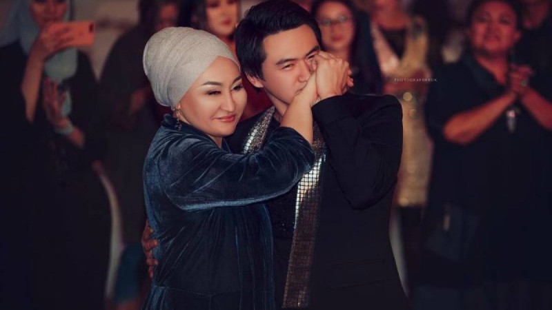 Төреғалидің анасы келініне жасалған ота жайлы айтты - Қазақстан жаңалықтары