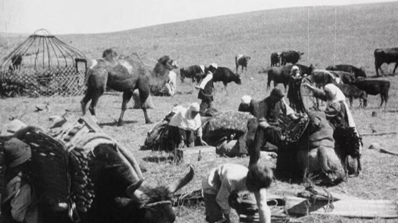 Қалған қазақ пен қашқан қазақтың тағдыры