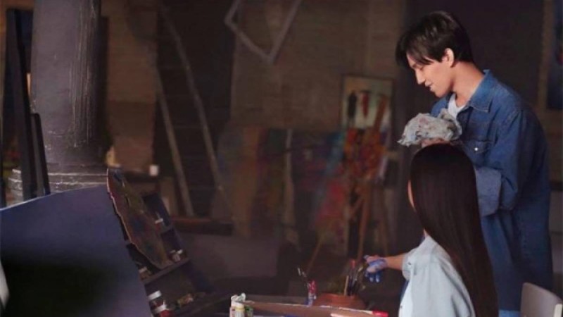 Димаш Құдайберген 8 наурызға сый дайындауда