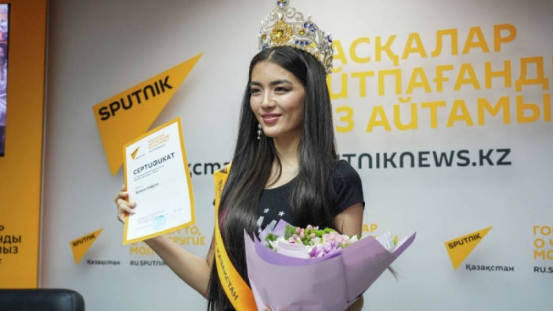 "Қазақстан аруының" қатысушысы Еркеназ Сейфулла "Sputnik Қазақстан таңдауы" атанды