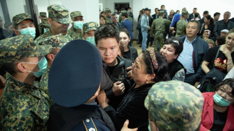 Қырғызстандық экс-депутат Дамирбек Асылбек уулуна қатысты сот үкімі шықты