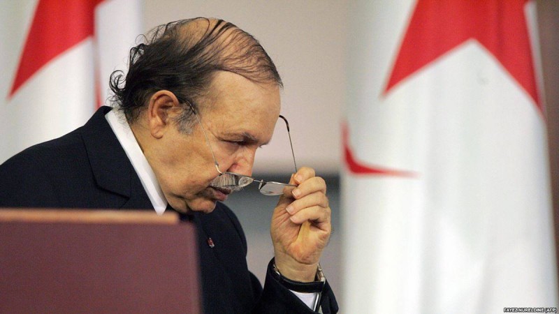 Халық наразы 82 жастағы Алжир президенті "сайлауға қатысады"