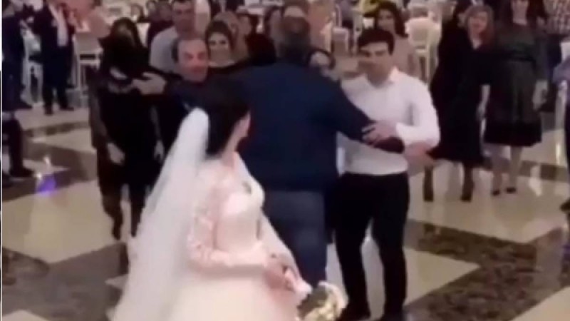 Тұрмыс құрғысы келген қыздар той үстінде төбелескен