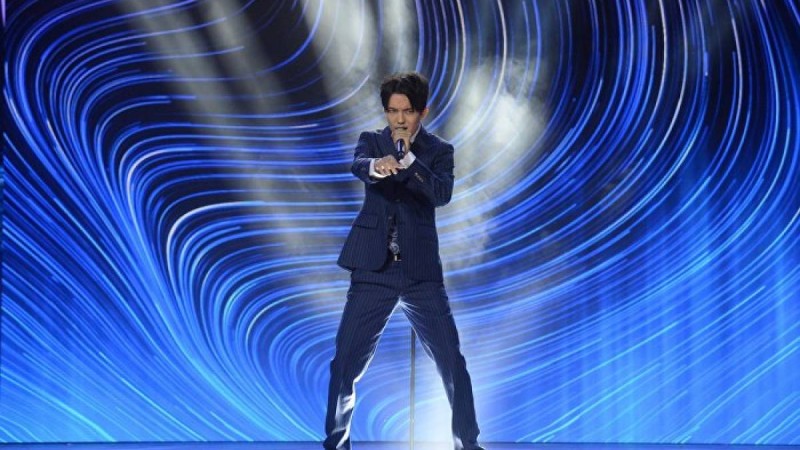 Димаш 8 наурызға қандай тосынсый дайындап жатқанын айтты – видео