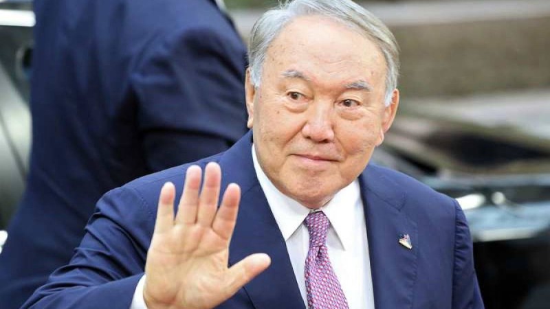 "Жақсылап ойландым": Назарбаев қазақстандықтардың өзіне жазған хатына жауап берді
            12:04, 23 Сәуір, 2019
        
        Елбасы кезектен тыс президент сайлауына неліктен қатыспайтынын түсіндірді