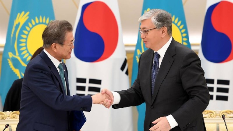 Тоқаевтың тосынсыйы Оңтүстік Корея президентін ерекше қуантты
            11:43, 23 Сәуір, 2019
        
        Мун Джэин Нұр-Сұлтан қаласына алғаш рет келді