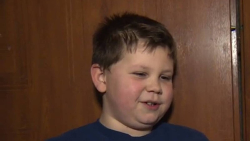 Алты жасар бала көпқабатты үйдің терезесінен секіріп кеткен бүлдіршінді құтқарып қалды - Қазақстан жаңалықтары