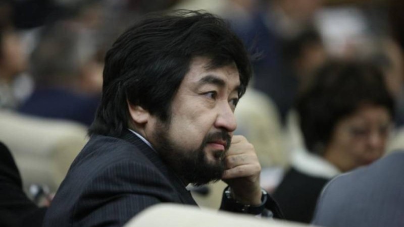 Мәжіліс депутаты Бекболат Тілеухан жүрек талмасымен ауруханаға түсті