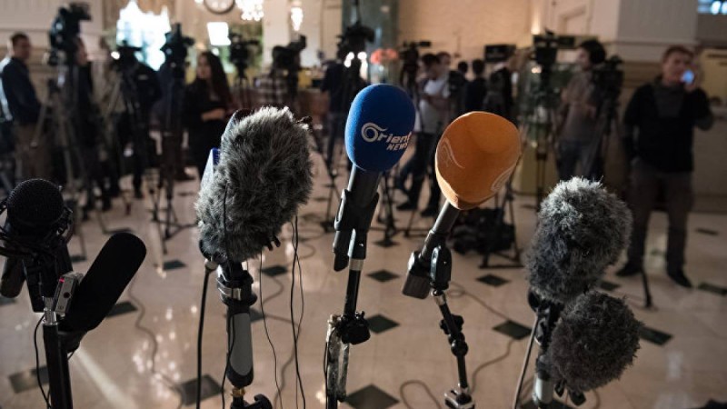 "Бірдеңе істеу қажет" Назарбаева журналистердің рейтинг қуып кеткенін айтты