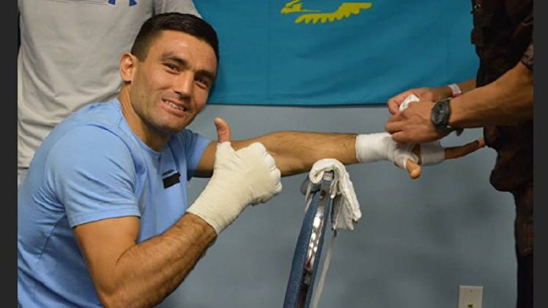 Тағы бір қазақ боксшысы қарсыласын нокаутқа жіберіп, чемпион болды