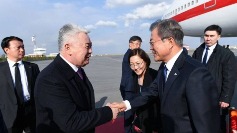 Оңтүстік Корея президенті Мун Чжэ Ин мемлекеттік сапармен Қазақстанға келді