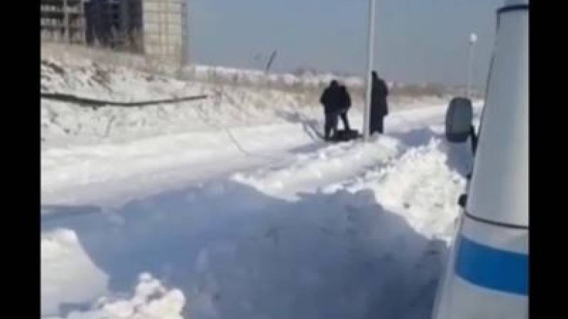 Өскеменде көшеде ер адамның мәйіті табылды