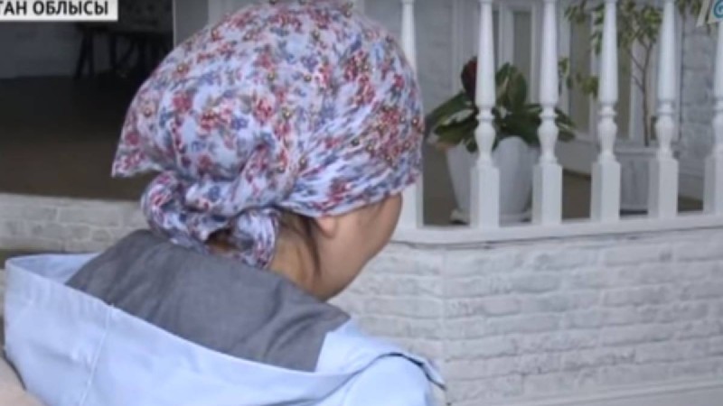 «Қатты қорықтым»: Қорлық көрген үш қыздың туған анасы балаларымен бірге өлмек болғанын жайып салды - Қазақстан жаңалықтары