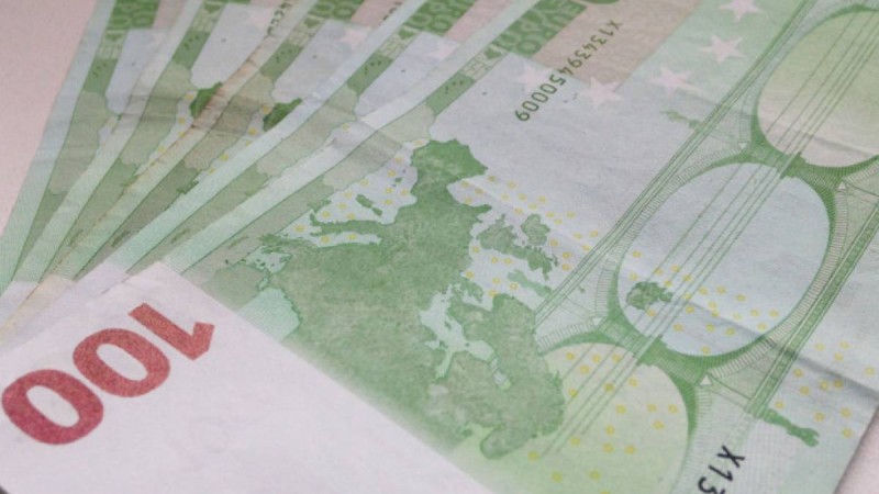 Түрік азаматы Алматыдан 10 мың евро ақшаны заңсыз алып шықпақ болды