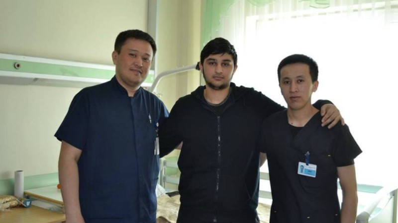 Қазақстандық дәрігерлер Түркиядан ем таппаған жігітті аяққа тұрғызды - Қазақстан жаңалықтары