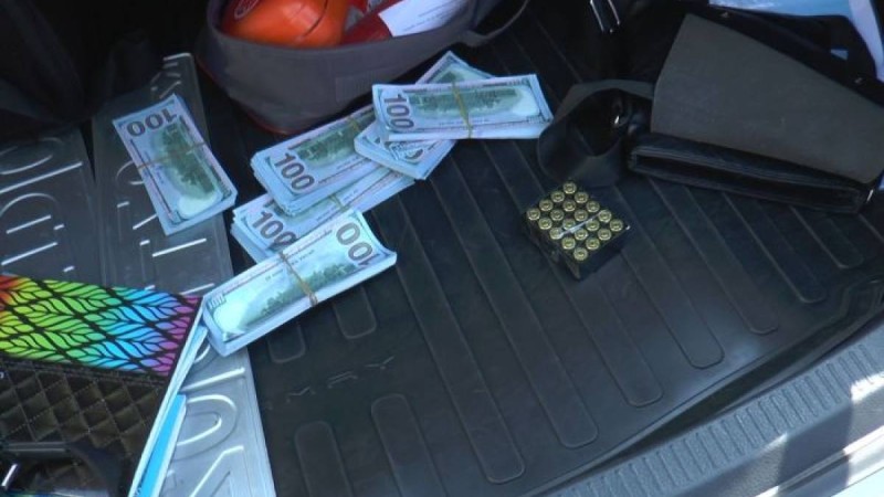 Алматы орталығында мұздай қаруланған ер адам ұсталды